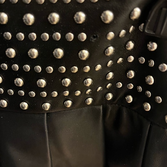 Alice + Olivia Box Pleat Studded Leather Mini Skirt - Picture 4 of 4